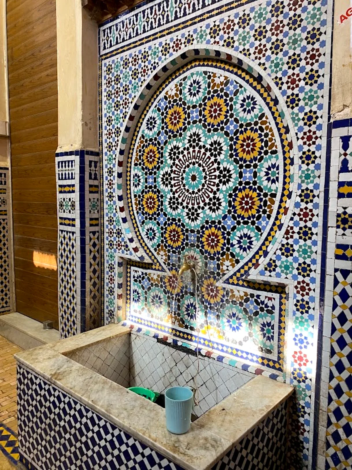 Metro Riad Riad hay khách sạn ở Maroc: Nên chọn nơi lưu trú nào?