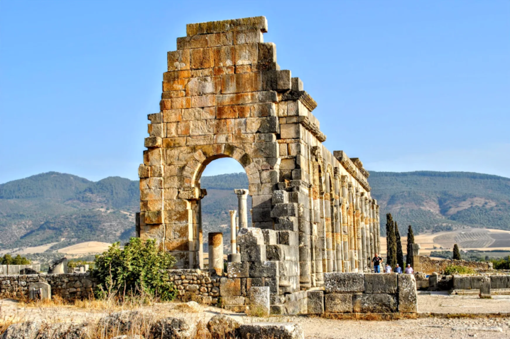 Volubilis római romjai Meknès közelében
